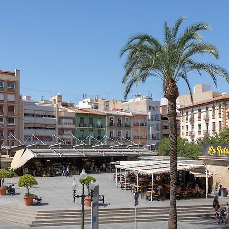 Reina Victoria El Mercado Alicante Bagian luar foto